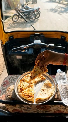 🍕🔥 Ultimate Cheese Burst Pizza | Street Style ASMR Bite 😍