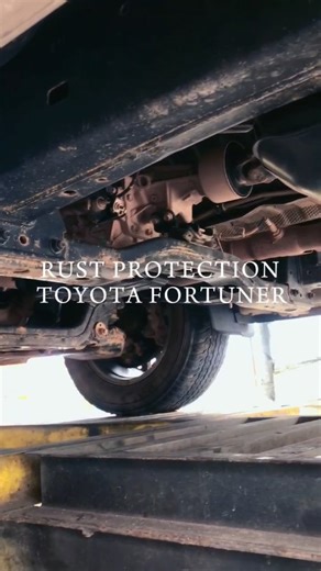 SPECIALIS ANTI KARAT MOBIL DI BATAM on Instagram: "Toyota Fortuner - Rust Protection🔥‼️ JANGAN TUNGGU BERKARAT‼️😫 Sayang Banget Beli Mobil Mahal Tapi Kolongnya Di Biarin Berkarat🥺 Kami menggunakan bahan rubber dengan kualitas terbaik 🔥 Sudah teruji diberbagai jenis kendaraan We provide the best : 🛡️ SCUTO Nano Ceramics Coating untuk perlindungan cat kendaraan 🛡️ SCUTO Rust Protection (Anti karat) 🛡️ SCUTO Glass Coating (Coating khusus Kaca dan Lampu) 🛡️ Full Salon & Detailing 🛡️ Premium