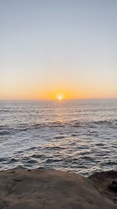 Here’s your ultimate guide to a fun day in San Diego, California! 🏡 Start at @sosandiegobay ☕ Breakfast at @agavecafesd on Chula Vista’s 3rd Ave 🏞️ Hike Torrey Pines for stunning ocean views 🦭 Visit the seals at La Jolla Cove & explore the @thecavestore sea cave 💐 Grab treats at Ocean Beach Farmers Market 🌅 Catch the sunset at Sunset Cliffs 🍝 Dinner at @minellopizzeria in Little Italy Share your favorite San Diego spot in the comments. #SanDiego #TravelDiary #SunOutdoors #ExploreSanDiego #