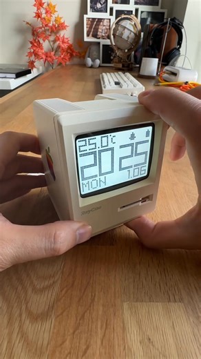 1.1K views | ️⏰ Mac Retro Desk Alarm Clock A Macintosh-inspired desktop ornament that works as a real alarm clock — retro look, modern function ✨ #MacRetro #DeskDecor #VintageTech #RetroAlarmClock #DeskSetup #AppleStyle | Snapdealfy | Facebook