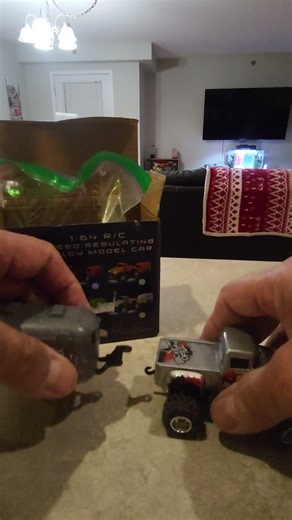 11 1/64 Rc Car Mini Little Monster 2.4Ghz Remote Control Cars with Cool Spray Painting Pattern Rc.