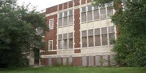 Child injured after falling through abandoned Flint school