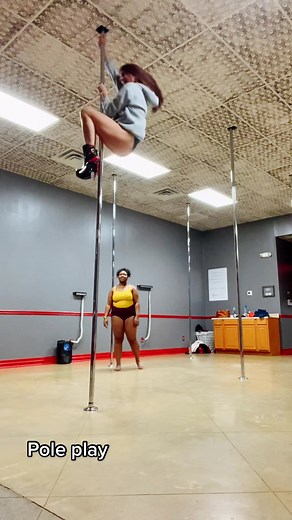 Pole play in class #climbing #poleplay #triplethreat #polefitness #beginnerpole #spinpole #poletricks #polebeginner