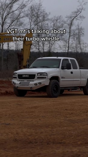 LB7 gang 👀 #300hp #lb7 #duramax #duramaxdiesel #lb7duramax #lly #lbz #lmm #lml #l5p #tractorturbo