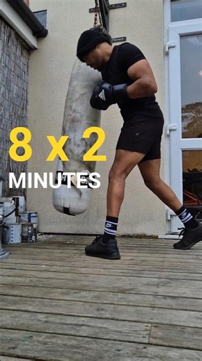 8 Rounds on the Heavy Bag 🔥 Full Fighting Fit Home Workout