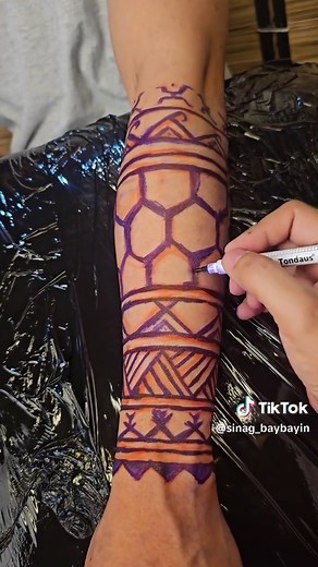 Likhang Sinag Baybayin: Tradisyonal Filipino Tattoo Patterns