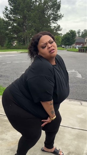IM SO STUCK ON THIS TIKTOK DANCE 😩