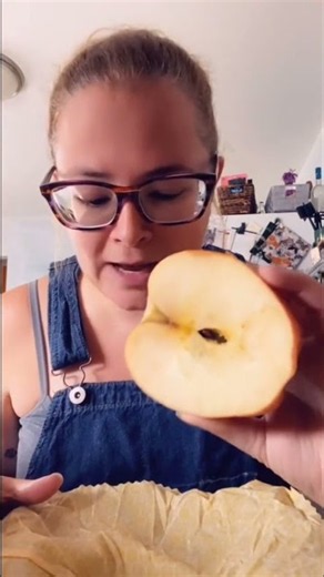 How to Keep Cut Apples From Turning Brown 🍎