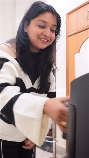 fun.ooshfood on Instagram: "Let's Make" *Rice Paper Snacks* 🤤🤤 #ricepaper #ricepaperrolls #jualricepaper #mixedmedia #birthdaycake #food #art #decoupage #springroll #foodporn #jualricepaperjakarta #springrolls #cake #kertasnasi #cakedecorating #ricepapermadeinvietnam #kertassandwich #jualkertasmakanan #jualkertasnasi #kertasroti #kertasnasikfc #kertasburger #jualricepaperjkt #kertasrotimurah #kertasmakanan #kertasnasimurah #kertasnasijakarta #kertasnasimotif #healthyfood #pembungkusmakanan Fol