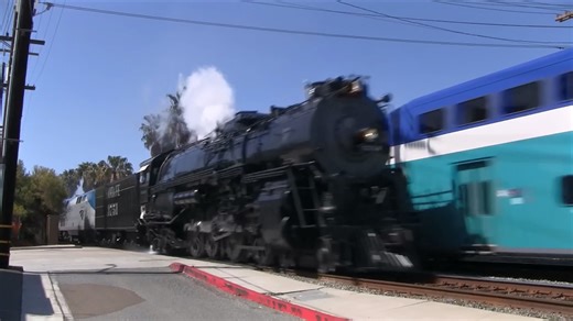 美铁太平洋冲浪者号 F59PHI 机车