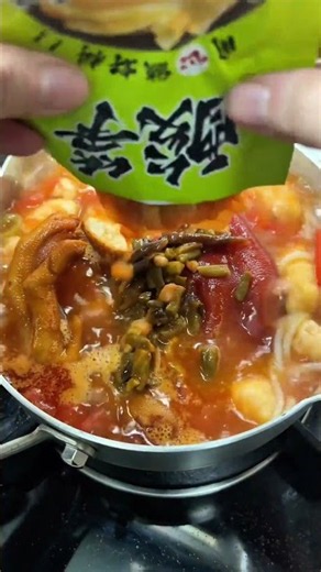 The spicy fried shrimp paste with snail rice noodles is sooooo delicious!