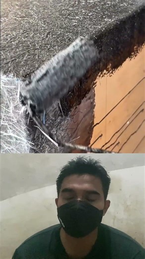 They’re Pouring Plastic on Glass