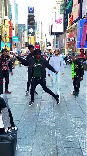 #Cochise - #PocketRocket 🚀Dance in #TimesSquare 🏙 #Viral #Trending || ‪@NixTheDon‬ ​