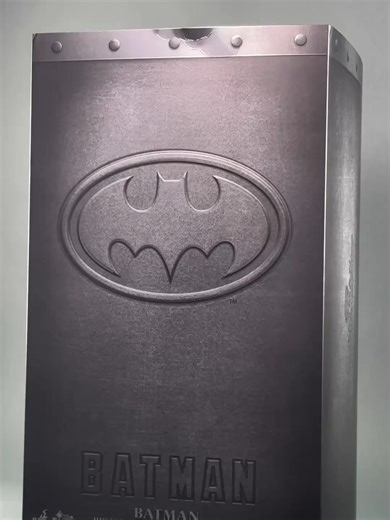 Unboxing Hot Toys DC Batman 89 Deluxe Edition