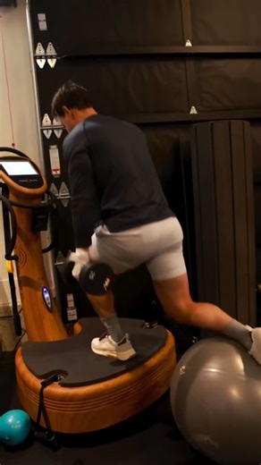 Power Plate | @markwahlberg trains smarter with the Power Plate pro7. 🧠 Whether it’s upper body, lower body, or full-body work, Power Plate helps him... | Instagram