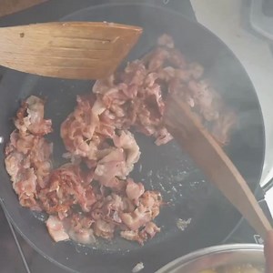 1K views | Learn How To Cook Bacon In Minutes to save you time and effort in the kitchen. This complete guide will help you make perfectly crispy bacon in minutes even if you are just a beginner. Learn the best way to cook bacon every time with this easy cooking method without using a microwave oven. Full Recipe: https://www.lowcarb-nocarb.com/how-to-cook-bacon/ | Lowcarb-nocarb | Facebook