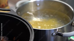 Video with sound. A Step-by-Step Guide to Perfectly Cooking Pasta: From Boiling Water to Ready-to-Serve Noodles