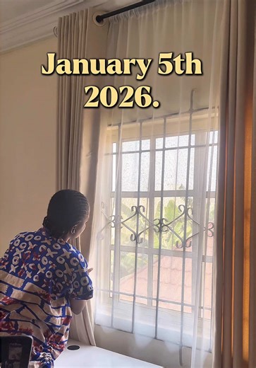 Guys, something “hoooge” is coming!!! 🤩🎉 And my excitement is beyond the roof because posting this alone is a testimony on its own. Can’t wait to share all the juicy details with y’all in the coming days. Hit the follow button so you don’t miss out on this one. You’ll love eeeeeet! 💃🤸✨ #growwithruth #remotework #workfromhome #launchingsoon #globalopportunities