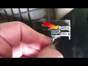 HOW TO Replacing Headlight Ford Falcon BF Mk2 - Removing Plug