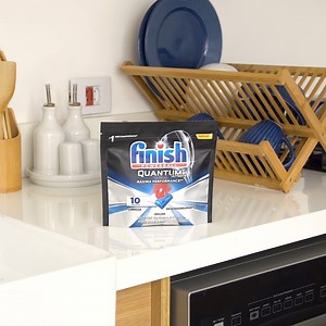 3.3K views · 33 reactions | Lembre-se: ao usar seu Finish Quantum, é só colocar direto na lava-louças, já que o tablet tem uma película hidrossolúvel. Combinado?  #ficaadica | Finish Brasil | Facebook