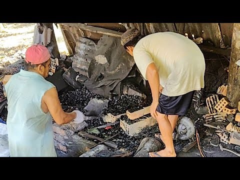 Pandaibesi tradisional membuat parang panjang..d bantu subscribe y bosku