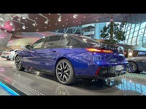 2025 BMW i7 M70 xDrive G70 in Interlagos Blau / Saphirschwarz metallic