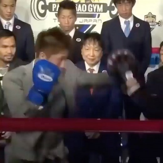 BOXING CONNOISSEUR | OFFICIAL on Instagram: "Manny Pacquiao demonstrating to Naoya Inoue how to throw the left hook Thoughts? (via: @mannypacquiao @naoyainoue_410) Follow @boxing.connoisseur for more!壘 - - - - #mannypacquiao #pacquiao #boxingclub #boxingheads #boxingworld #naoyainoue"
