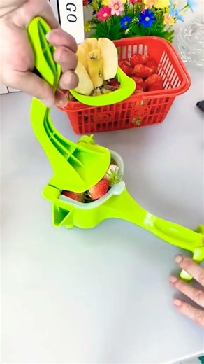 Handheld Fruit Juicer #manualjuicer #amazonfinds #amazonkitchengadgets