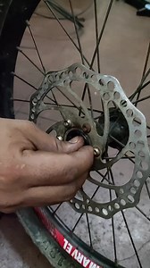 32K views · 363 reactions | Bottom bracket repair Rear hub repack #bikelife #bikerepair #pinoybikers #bikenikuya | Bike ni Kuya | Facebook