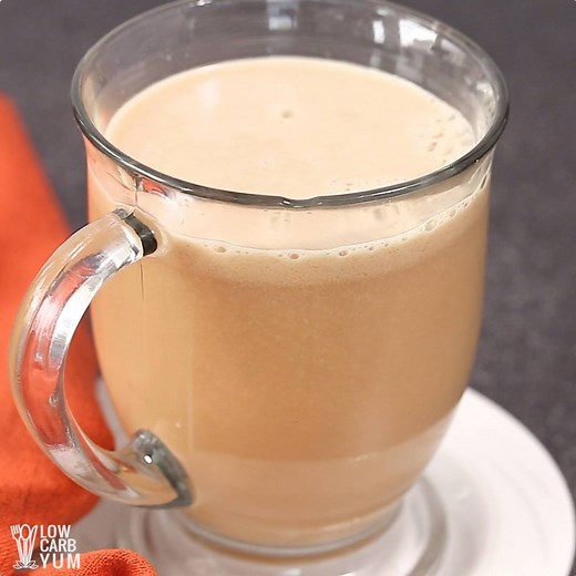 Bulletproof style tea is a great way to start off the day if you aren't a coffee drinker! See the full recipe here --> https://lowcarbyum.com/bulletproof-tea/ | Low Carb Yum