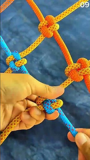 How to tie rope to make a net pattern