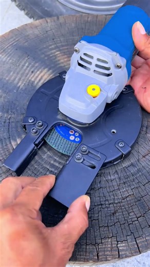 Useful angle grinder cutting guard