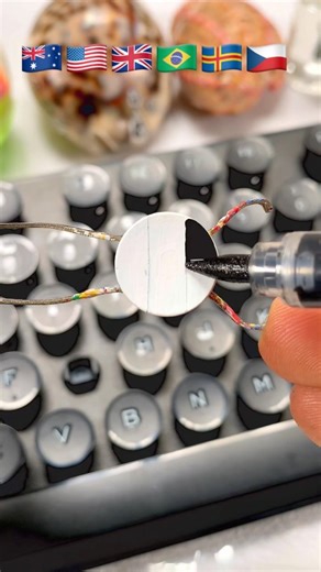 Turning a Keyboard Key into the German Flag 🇩🇪⌨️✨|#keyboardart