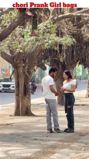 Chori Prank Girl Bags 😂 ? ##funny #prank #shortsfeed #funnyexpression #shorts