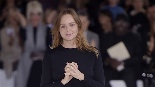 Stella McCartney: Championing Ethical Fashion with Feminine Elegance [PHOTOS]