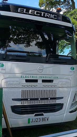 This is one of two fully-electric timber trucks now actively working in Scottish forestry ⚡🌳 #forestry #scotland #timber #timbertruck #haulage #electric #woodland #tree #treeplanting #holz #baum | Forestry Journal