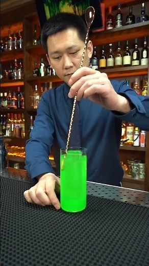 Essential Techniques for Professional Cocktail Preparation & Recipes