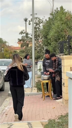 #الوااو جتلكم بقصة جديدة(دنيا الطماعين)وليد شغال بياع حمص الشام بيقابل بنت مظلومة من اختها ومترودة من بيتها..