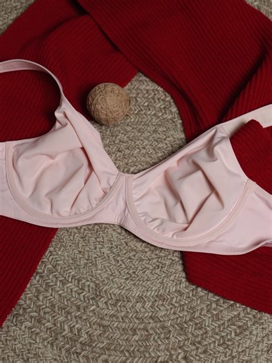 A seamless fit that feels just right, discover the beauty in simplicity. ✨ #HSIA #hsiabra #bra #plussize #comfortable #curvy #fashionfinds #tiktokshopfinds #falldealsforyou #minimizer m