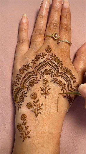 Dainty henna tutorial #henna #mehndi #hennaart #mehndidesign #simplehenna #simplemehndi #explore