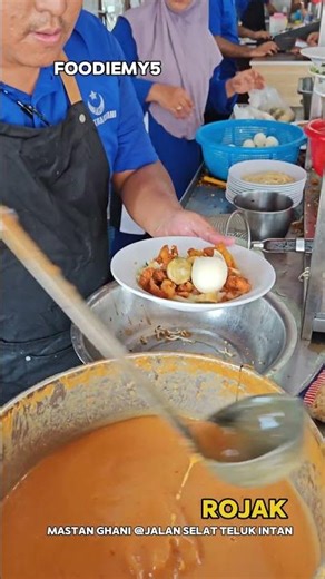 Rojak & Mee Rebus 📍Mastan Ghani @Jalan Selat Teluk Intan Perak #streetfood #perakfoodie