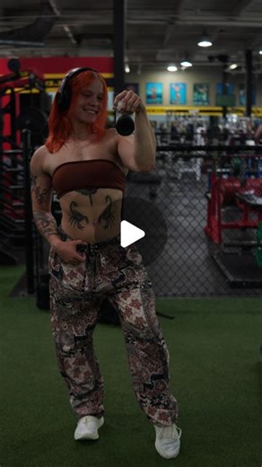 Charlotte Schaech | IFBB Pro on Instagram: "We love a good old voiceover 🎙️ Pre-gym routine & the full chest and arms workout I did today! Hope everyone is having a good week full of good lifts 💪🏼🫶🏼 @ryse_supps @helimixco @youngla @younglaforher code CHARLOTTE 🤎"