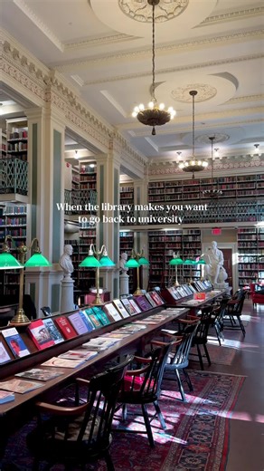 Is this the prettiest library in Boston? 📖📚 📍Boston Athenaeum @bostonathenaeum, Massachusetts, USA 🇺🇸 #boston #visittheusa #Visitboston #library #darkacademiavibes