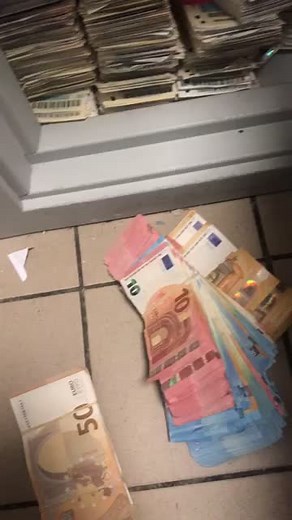 Exploring Unique Banknotes and Currency Notes Collection