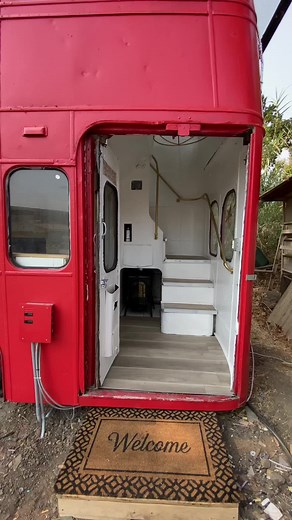 Bus Conversion Tour: Explore the Ultimate Tiny Home on Wheels!