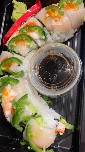 #3884 Dragon Roll! $13 🍱! AJ’s Fine Foods AZ! 🍻 #shorts #sushi #dragonroll #sushiroll #tuna