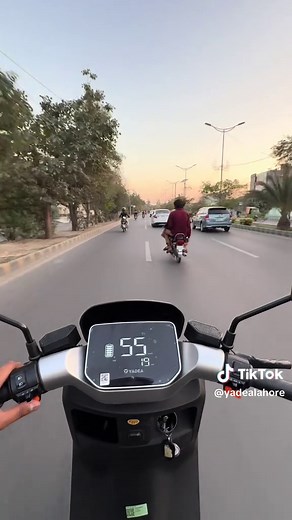 Yadea Electric Scooter Review: EPOC H Features