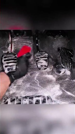 Car satisfying cleaning 🧼 Asmar #CarDetailing #ASMRCars #DetailingASMR #SatisfyingVideos #CleanTok