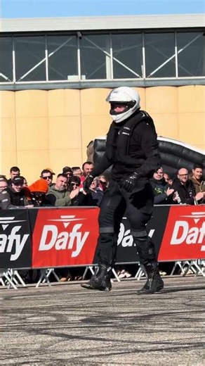 Crash testing the Mo’cycle airbag pants s.51