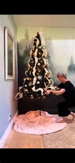 Make Christmas easy again 🎁 Our collapsible Christmas tree pops up in seconds — no ladders, no tangled lights, no mess. Just easy setup, beautiful design, and stress-free holiday magic ✨ Loved by seniors and families who want comfort, beauty, and simplicity this season. ❤️ 40% OFF this week only — bring home the joy, without the work. 🛒 Shop now at https://www.alvertonco.com/collections/all | Alverton & Co
